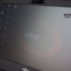 لپ‌تاپ استوک Fujitsu مدل Lifebook S790 نمایشگر در نور