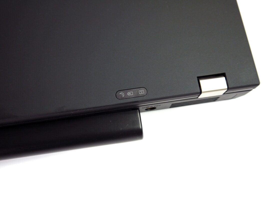 لپ‌تاپ استوک Lenovo مدل ThinkPad W530 led وضعیت