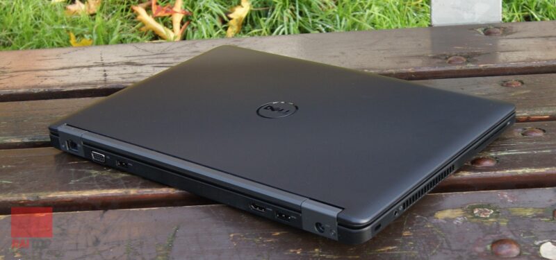 لپ تاپ استوک 14 اینچی Dell مدل Latitude E5450 i5 روی نیمکت