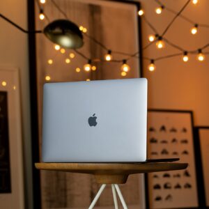 لپ تاپ اپل Apple مدل MacBook Pro 16 (2019)-MVVK2 پشت