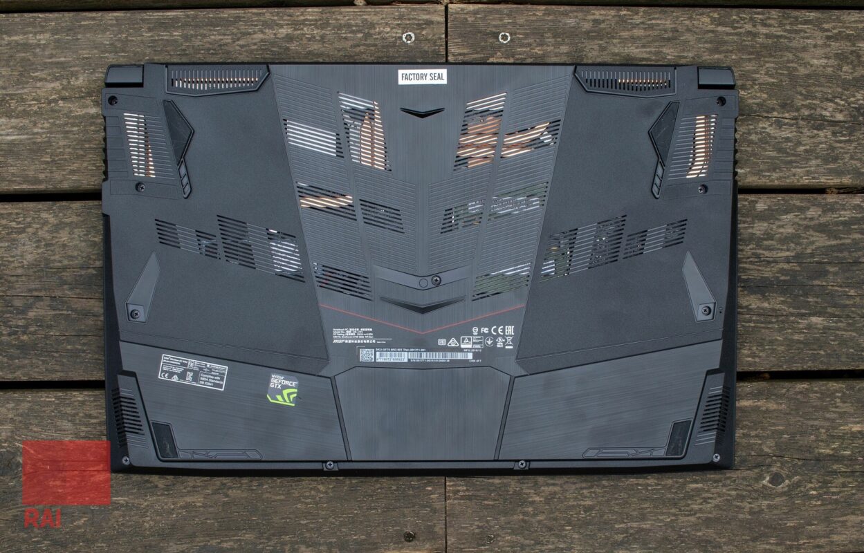 لپ تاپ گیمینگ 17 اینچی MSI مدل GF75 Thin 10UEK قاب زیرین