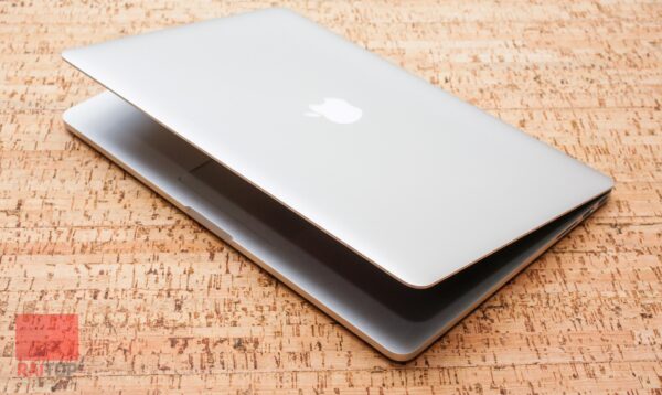 لپ تاپ 15 اینچی استوک Apple مدل MacBook Pro (2015) نیمه بسته
